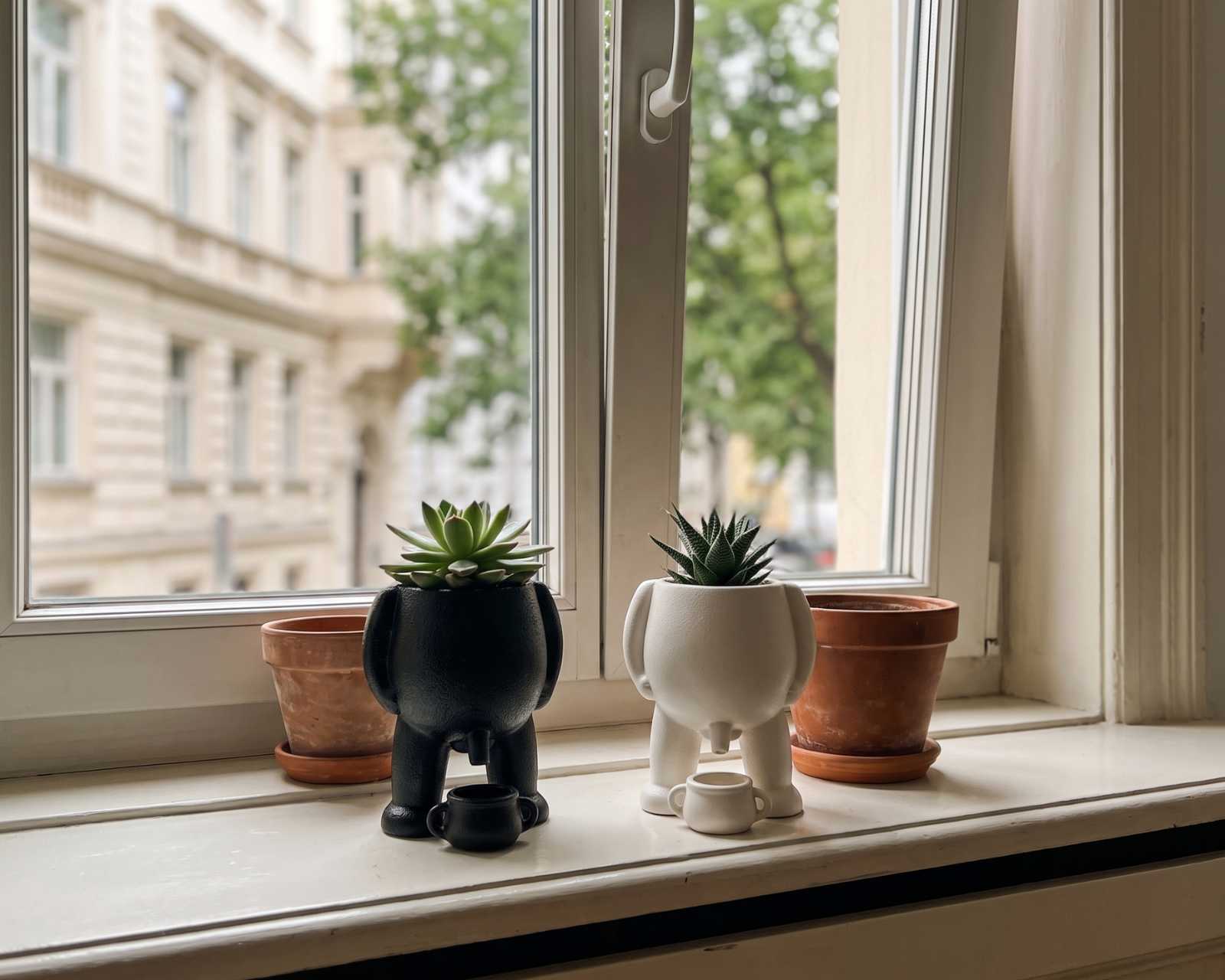Der Unverschämte – Blumentopf mit Beinen